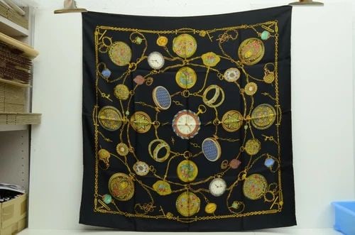 AUTHENTIC GUCCI 100% SILK SCARF BLACK GOLD POCKET WATCH 90CM STOPWATCH CLOCKS (1 of 2)
