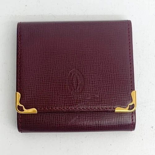 AUTHENTIC CARTIER VINTAGE LEATHER DOUBLE C DECOR WALLET COIN CASE BURGUNDY GP 2: AUTHENTIC CARTIER VINTAGE LEATHER DOUBLE C DECOR WALLET COIN CASE BURGUNDY GP 2 Must de Cartier Double C Decor Fold Clip Closure, Coin Pocket Width: 7.8 cm Height: 8.0 cm Depth: 1.3 cm Burgundy, Borde