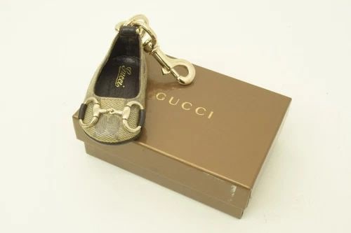 AUTHENTIC GUCCI MONOGRAM SHOE KEYCHAIN LEATHER SP GUCCISSIMA LOGO BAG ACCESSORY: AUTHENTIC GUCCI MONOGRAM SHOE KEYCHAIN LEATHER SP GUCCISSIMA LOGO BAG ACCESSORY Authentic Gucci Monogram Shoe Keychain Leather SP Guccissima Logo Bag Accessory Authentic Gucci Monogram Shoe Keychain L