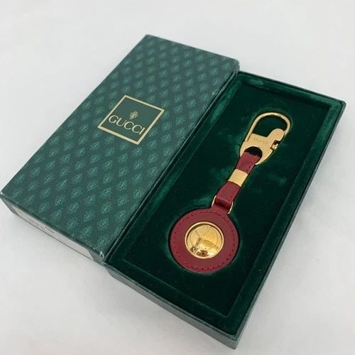 AUTHENTIC GUCCI RED LEATHER GOLD GG LOGO GP CLIP KEYCHAIN JEWELRY ACCESSORY (1 of 2)