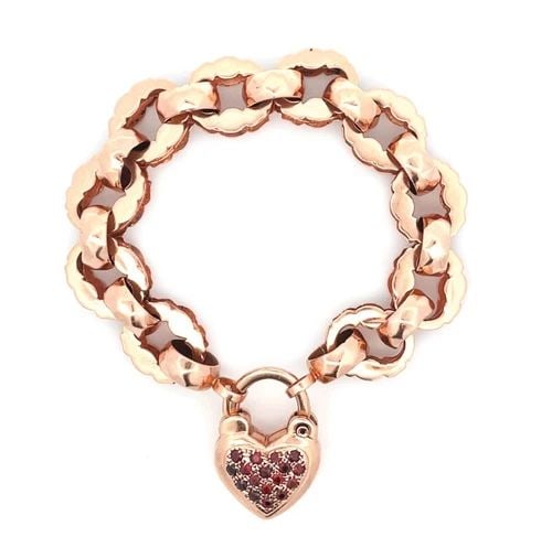 VINTAGE 14K ROSE GOLD GARNETS HEART CLASP CHARM OVAL LINK BRACELET: VINTAGE 14K ROSE GOLD GARNETS HEART CLASP CHARM OVAL LINK BRACELET Vintage 14k Rose Gold Garnets Heart Clasp Charm Oval Link Bracelet Description This beautiful vintage bracelet is crafted from 14k ro