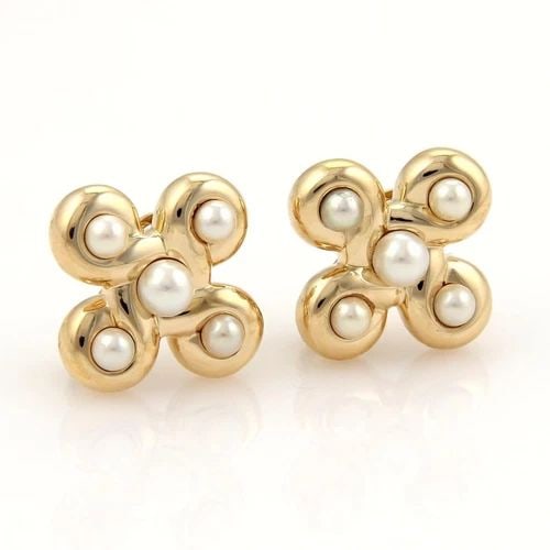 CHANEL PEARL GOLD EARRINGS 18K YELLOW FANCY DESIGN POST CLIP: CHANEL PEARL GOLD EARRINGS 18K YELLOW FANCY DESIGN POST CLIP The Chanel Pearl Gold Earrings are a luxurious and elegant piece of fine jewelry. Made of 18k yellow gold with a bezel setting style, these