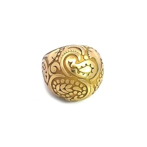 CARRERA Y CARRERA AQUA GOLD RING 18K YELLOW PAISLEY DESIGN DOME STYLE: CARRERA Y CARRERA AQUA GOLD RING 18K YELLOW PAISLEY DESIGN DOME STYLE Elegant and classic by Carrera y Carrera, this eye-catching ring is from the Aqua Collection, in 18k yellow gold, it features a un