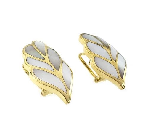 TIFFANY & CO. MOTHER OF PEARL INLAY 18K YELLOW GOLD LEAF CLIP ON EARRINGS: TIFFANY & CO. MOTHER OF PEARL INLAY 18K YELLOW GOLD LEAF CLIP ON EARRINGS Tiffany & Co. Mother Of Pearl Inlay 18k Yellow Gold Leaf Clip On Earrings Description This lovely vintage authetic pair of ear