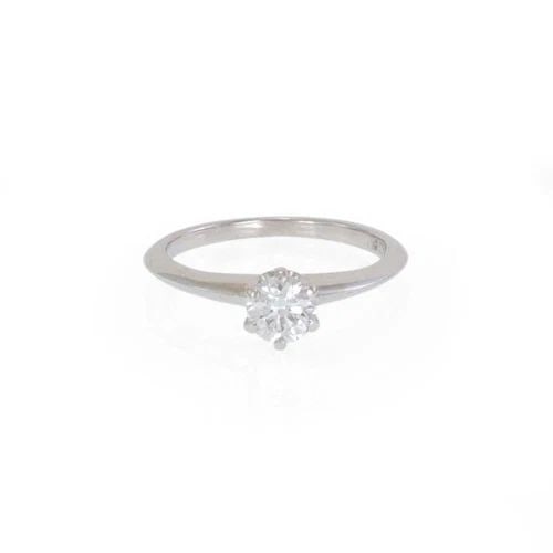 TIFFANY & CO. 0.41CT DIAMOND PLATINUM KNIFE EDGE SOLITAIRE RING SIZE 4.5: TIFFANY & CO. 0.41CT DIAMOND PLATINUM KNIFE EDGE SOLITAIRE RING SIZE 4.5 Tiffany & Co. 0.41ct Diamond Platinum Knife Edge Solitaire Ring Size 4.5 Description This elegant authentic solitaire ring is f