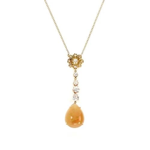 NECKLACE MEXICAN OPAL & OLD MINE CUT DIAMOND 18K GOLD PENDANT & CHAIN: NECKLACE MEXICAN OPAL & OLD MINE CUT DIAMOND 18K GOLD PENDANT & CHAIN This Mexican Opal and Old Mine Cut Diamond Necklace features a pear-shaped pendant set in 18k yellow gold. The vintage-inspired de