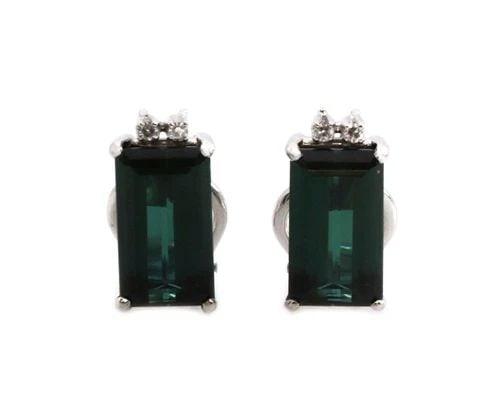 TOURMALINE & DIAMOND EARRINGS ESTATE 9CT 18K WHITE GOLD RECTANGLE SOLITAIRE: TOURMALINE & DIAMOND EARRINGS ESTATE 9CT 18K WHITE GOLD RECTANGLE SOLITAIRE Estate 9ct Tourmaline & Diamond 18k White Gold Rectangle Post Clip Earrings Description This is a beautiful pair of huggie e