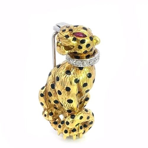PANTHER/ LEOPARD BROOCH VINTAGE DIAMOND 18K GOLD TWO TONE ENAMEL GEMSTONE: PANTHER/ LEOPARD BROOCH VINTAGE DIAMOND 18K GOLD TWO TONE ENAMEL GEMSTONE This is a stunning sculpted brooch, it is crafted from 18k yellow gold with white gold accent featuring a leopard sitting tall