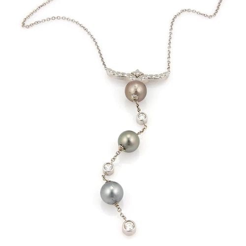 DIAMOND GOLD NECKLACE TAHITIAN PEARLS 14K WHITE DANGLE PENDANT: DIAMOND GOLD NECKLACE TAHITIAN PEARLS 14K WHITE DANGLE PENDANT This beautiful necklace is crafted in 14k white gold featuring gray Tahitian pearls with sparkling diamonds on a long dangling pendant. T