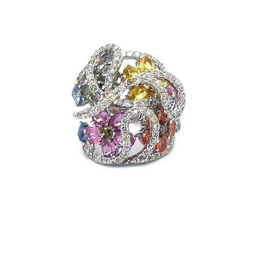 DIAMOND SAPPHIRES GOLD RING 18K WHITE MULTICOLOR FLORAL DOME STYLE: DIAMOND SAPPHIRES GOLD RING 18K WHITE MULTICOLOR FLORAL DOME STYLE This eye-catching large cocktail dome ring features double split shank on 18k white gold with a high wide dome shape set with colorfu