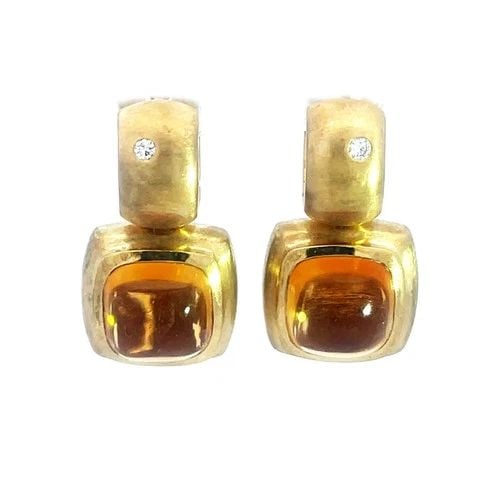 H.STERN SQUARE COLLECTION GOLD EARRINGS CITRINE DIAMOND 18K YELLOW DANGLE: H.STERN SQUARE COLLECTION GOLD EARRINGS CITRINE DIAMOND 18K YELLOW DANGLE The H. Stern Square Collection earrings are a beautiful pair of fine jewelry. These dangle earrings feature bezel set cushion 
