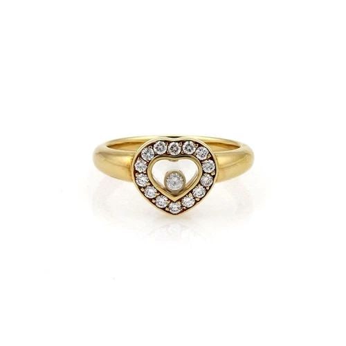 CHOPARD RING HAPPY DIAMOND 18K YELLOW GOLD DIAMOND HEART BEZEL SIZE 5?: CHOPARD RING HAPPY DIAMOND 18K YELLOW GOLD DIAMOND HEART BEZEL SIZE 5? The Chopard Ring Happy Diamond in 18k Yellow Gold is a stunning piece of fine jewelry featuring a diamond heart bezel. This elega