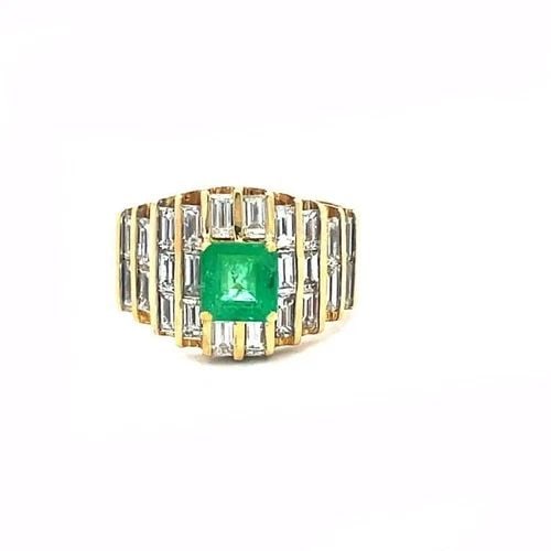 EMERALD DIAMOND GOLD RING 18K YELLOW BAGUETTES & EMERALD CUT EMERALDS (1 of 2)