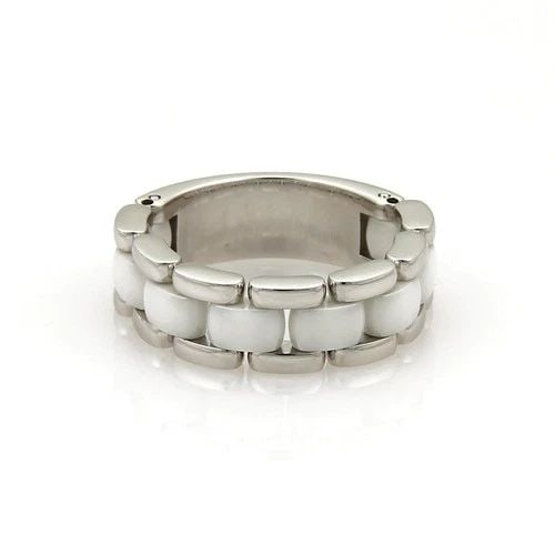 CHANEL ULTRA CERAMIC GOLD RING 18K WHITE FLEX BAR BAND SIZE 9: CHANEL ULTRA CERAMIC GOLD RING 18K WHITE FLEX BAR BAND SIZE 9 This is an authentic ring by Chanel, from their Ultra collection, it is 18k white gold with a polished finish and a bar link at the front 