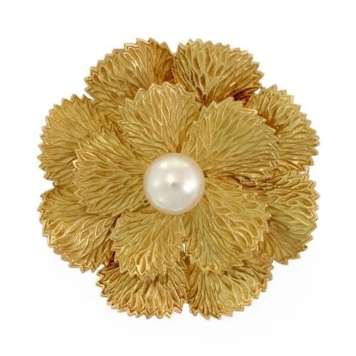 TIFFANY & CO. PEARL FLOWER BROOCH 18K YELLOW GOLD: TIFFANY & CO. PEARL FLOWER BROOCH 18K YELLOW GOLD Tiffany & Co. Vintage Pearl 18k Yellow Gold Textured Flower Brooch Description This is a lovely authentic vintage brooch from Tiffany & Co. It is craf