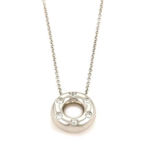 TIFFANY & CO. ETOILE CIRCLE PENDANT DIAMOND PLATINUM NECKLACE: TIFFANY & CO. ETOILE CIRCLE PENDANT DIAMOND PLATINUM NECKLACE Tiffany & Co. Etoile Diamond Platinum Open Circle Pendant & Chain Description An elegant authentic Tiffany & Co. from their Etoile collect