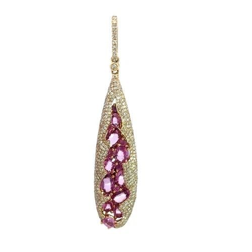 DIAMOND ROSE GOLD PENDANT GEMSTONE 18K FANCY LONG TEARDROP STYLE: DIAMOND ROSE GOLD PENDANT GEMSTONE 18K FANCY LONG TEARDROP STYLE This is a unique and eye-catching pendant, it features a long teardrop shape with showcasing a vertical cluster of vibrant pink gemston