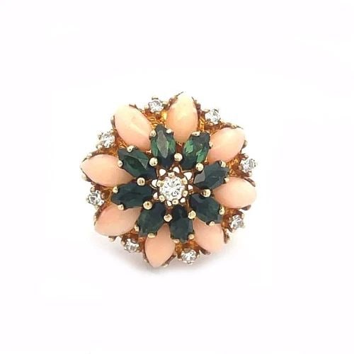 RETRO DIAMOND GOLD CLUSTER RING 14K YELLOW CORAL TOURMALINE FLORAL VINTAGE: RETRO DIAMOND GOLD CLUSTER RING 14K YELLOW CORAL TOURMALINE FLORAL VINTAGE This beautiful Retro Era ring is crafted from 14k yellow gold, it features 4 row split shank with tapered band. The top has 8