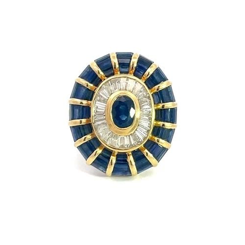 DIAMOND SAPPHIRE GOLD RING 18K OVAL TOP COCKTAIL SIZE 7.5: DIAMOND SAPPHIRE GOLD RING 18K OVAL TOP COCKTAIL SIZE 7.5 This is a beautiful vintage 18k yellow gold ring, it features a triple oval top with a bezel set oval sapphire in the center surrounded with c