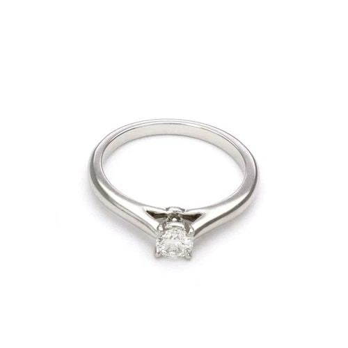 CARTIER RING DIAMOND SOLITAIRE PLATINUM ENGAGEMENT RING SIZE 45 W/GIA: CARTIER RING DIAMOND SOLITAIRE PLATINUM ENGAGEMENT RING SIZE 45 W/GIA The Cartier Diamond Solitaire Platinum Engagement Ring is a stunning piece of fine jewelry, featuring a classic design with a pron