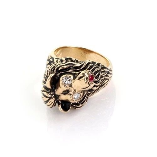 DIAMOND & GEMSTONE RING 14K YELLOW GOLD LION HEAD ESTATE: DIAMOND & GEMSTONE RING 14K YELLOW GOLD LION HEAD ESTATE This Diamond & Gemstone Ring is a stunning piece of fine jewelry made with 14k yellow gold. The lion head design adds a unique and bold touch t