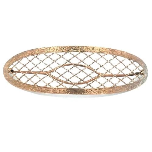 VICTORIAN GOLD HAIR BROOCH 9K ROSE GOLD FLORAL MESH STYLE HAND MADE: VICTORIAN GOLD HAIR BROOCH 9K ROSE GOLD FLORAL MESH STYLE HAND MADE This is an exquisite Victorian piece; it is crafted from 9k-10k rose gold. Its intricate etched floral long curved oval shape frame 