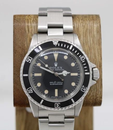 VINTAGE 1969 ROLEX OYSTER PERPETUAL SUBMARINER 40MM BLACK DIAL WATCH 5513: VINTAGE 1969 ROLEX OYSTER PERPETUAL SUBMARINER 40MM BLACK DIAL WATCH 5513 Description Rolex Oyster Perpetual Submariner 1969 Vintage 40mm Black Patina Dial Watch 5513 The watch has been used previousl