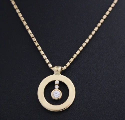 ROBERTO COIN CENTO 18K YELLOW GOLD DIAMOND O DROP CIRCLE PENDANT NECKLACE: ROBERTO COIN CENTO 18K YELLOW GOLD DIAMOND O DROP CIRCLE PENDANT NECKLACE Description Roberto Coin Cento 18K Yellow Gold Diamond O Drop Circle Pendant Necklace Pendant/necklace is in good condition. M