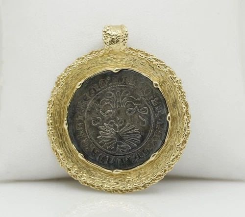 1469-1504 SPAIN AR 1 REALE FERDINAND & ISABELLA SILVER COIN IN 14K PENDANT (1 of 2)