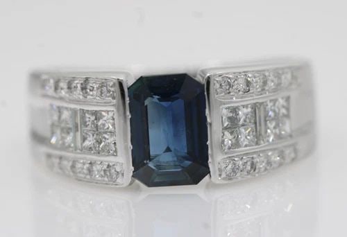 LEVIAN 18K WHITE GOLD BLUE SAPPHIRE & DIAMOND RING SIZE 8 - 7.3 GRAMS: LEVIAN 18K WHITE GOLD BLUE SAPPHIRE & DIAMOND RING SIZE 8 - 7.3 GRAMS LEVIAN 18K WHITE GOLD BLUE SAPPHIRE & DIAMOND RING SIZE 8 - 7.3 GRAMS Description LeVian 18K White Gold Blue Sapphire & Diamond Ri