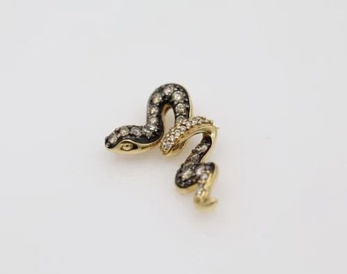 LE VIAN 14K YELLOW GOLD CHOCOLATE & WHITE DIAMOND SNAKE PENDANT: LE VIAN 14K YELLOW GOLD CHOCOLATE & WHITE DIAMOND SNAKE PENDANT Description Le Vian 14k Yellow Gold Chocolate & White Diamond Snake Pendant Item is in good condition. May show signs of wear and/or tea