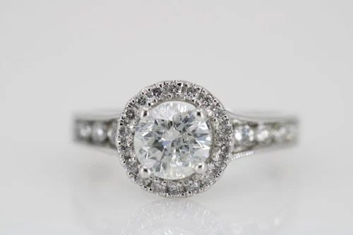 ZALES ZEI 14K WHITE GOLD 2 TCW NATURAL DIAMOND HALO ENGAGEMENT RING SIZE 6 ~4.1G: ZALES ZEI 14K WHITE GOLD 2 TCW NATURAL DIAMOND HALO ENGAGEMENT RING SIZE 6 ~4.1G ZALES ZEI 14K WHITE GOLD 2 TCW NATURAL DIAMOND HALO ENGAGEMENT RING SIZE 6 ~4.1G Description Zales ZEI 14k White Gold 2