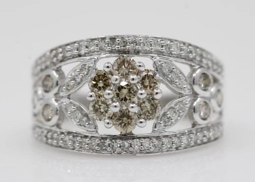 14K WHITE GOLD 1.26 TCW NATURAL DIAMOND FLOWER RING SIZE 7- 5.3 GRAMS: 14K WHITE GOLD 1.26 TCW NATURAL DIAMOND FLOWER RING SIZE 7- 5.3 GRAMS 14K WHITE GOLD 1.26 TCW NATURAL DIAMOND FLOWER RING SIZE 7- 5.3 GRAMS Description 14K White Gold 1.26 TCW Natural Diamond Flower R