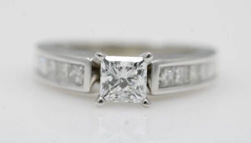 14K WHITE GOLD 1.25 TCW NATURAL PRINCESS DIAMOND ENGAGEMENT RING SIZE 5 ~ 3.7G: 14K WHITE GOLD 1.25 TCW NATURAL PRINCESS DIAMOND ENGAGEMENT RING SIZE 5 ~ 3.7G 14K WHITE GOLD 1.25 TCW NATURAL PRINCESS DIAMOND ENGAGEMENT RING SIZE 5 ~ 3.7G Description 14K White Gold 1.25 TCW Natura
