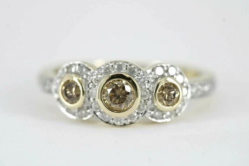 14K YELLOW GOLD 0.80 TCW 3 STONE DIAMOND HALO PAVE RING SIZE 7.5 ~ 2.8G: 14K YELLOW GOLD 0.80 TCW 3 STONE DIAMOND HALO PAVE RING SIZE 7.5 ~ 2.8G 14K YELLOW GOLD 0.80 TCW 3 STONE DIAMOND HALO PAVE RING SIZE 7.5 ~ 2.8G Description 14K Yellow Gold 0.80 TCW 3 Stone Diamond Hal