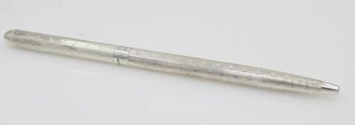 TIFFANY & CO. STERLING SILVER BALLPOINT PEN GERMANY W/ BOX & POUCH: TIFFANY & CO. STERLING SILVER BALLPOINT PEN GERMANY W/ BOX & POUCH Description Tiffany & Co. Sterling Silver Ballpoint Pen w/ Box & Pouch Pen is in good condition. May show signs of wear and/or tear. 