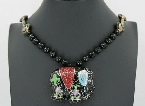 VINTAGE CHINESE 14K BLACK ONYX CLOISONNE ENAMEL ELEPHANT PENDANT NECKLACE 30": VINTAGE CHINESE 14K BLACK ONYX CLOISONNE ENAMEL ELEPHANT PENDANT NECKLACE 30" Description Vintage Chinese 14k Black Onyx Cloisonne Enamel Elephant Pendant Necklace 30" Item is in great condition. May 