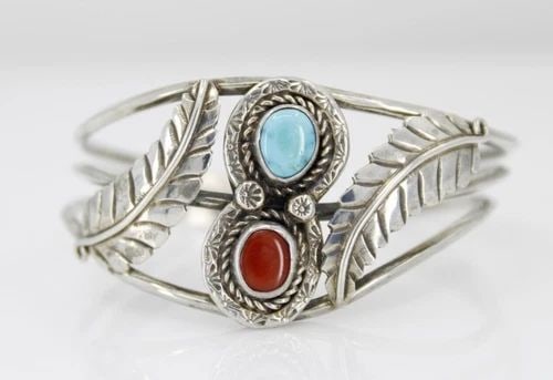 NATIVE AMERICAN JEFFERSON ABEYTA STERLING TURQUOISE & RED CORAL CUFF BRACELET: NATIVE AMERICAN JEFFERSON ABEYTA STERLING TURQUOISE & RED CORAL CUFF BRACELET Description Native American Jefferson Abeyta Sterling Silver Turquoise & Red Coral Cuff Bracelet Item is in great conditio