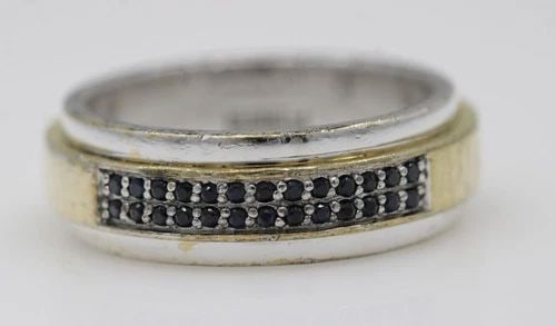 EFFY STERLING SILVER & YELLOW GOLD BLACK SPINEL PAVE BAND RING SIZE 10 - 11.7 G: EFFY STERLING SILVER & YELLOW GOLD BLACK SPINEL PAVE BAND RING SIZE 10 - 11.7 G Description Effy Sterling Silver & Yellow Gold Black Spinel Pave Band Ring Ring is in good condition. Shows signs of wea