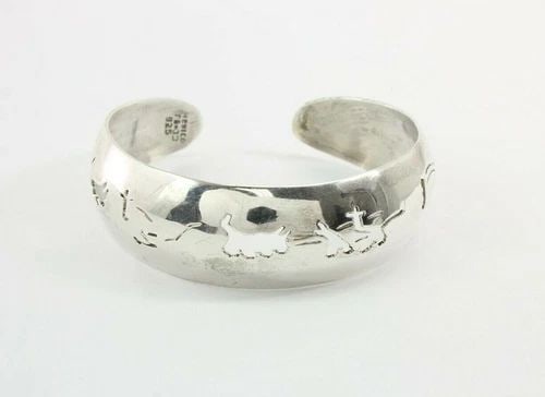 TAXCO MEXICO TE-33 STERLING SILVER PIERCED TRIBAL DESIGN CUFF SZ 6 1/2" - 20.3G: TAXCO MEXICO TE-33 STERLING SILVER PIERCED TRIBAL DESIGN CUFF SZ 6 1/2" - 20.3G TAXCO MEXICO TE-33 STERLING SILVER PIERCED TRIBAL DESIGN CUFF SZ 6 1/2" - 20.3G Description Taxco Mexico TE-33 Sterling 