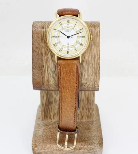 VINTAGE BAYLOR QUARTZ 31MM GOLD TONED CASE WATCH W/ BROWN LEATHER BAND: VINTAGE BAYLOR QUARTZ 31MM GOLD TONED CASE WATCH W/ BROWN LEATHER BAND VINTAGE BAYLOR QUARTZ 31MM GOLD TONED CASE WATCH W/ BROWN LEATHER BAND Description Vintage Baylor Quartz 31mm Gold Toned Case Wat
