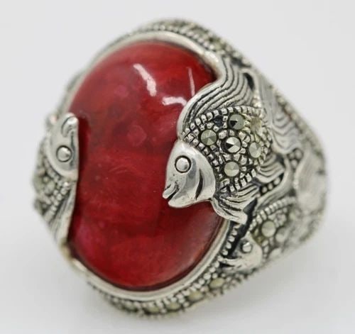 CHAPAL ZENRAY NF STERLING SILVER RED CORAL FISH RING SIZE 5 - 15.8 GRAMS: CHAPAL ZENRAY NF STERLING SILVER RED CORAL FISH RING SIZE 5 - 15.8 GRAMS Description Chapal Zenray NF Sterling Silver Red Coral Fish Ring *missing stone see picture* Ring is in good condition. May sho
