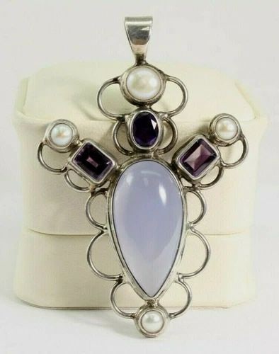 VTG 925 STERLING SILVER AMETHYST PEARL & LAVENDER JADE PENDANT 2.75" 20.9 GM FS!: VTG 925 STERLING SILVER AMETHYST PEARL & LAVENDER JADE PENDANT 2.75" 20.9 GM FS! VTG 925 STERLING SILVER AMETHYST PEARL & LAVENDER JADE PENDANT 2.75" 20.9 GM FS! Description Vtg 925 Sterling Silver Am