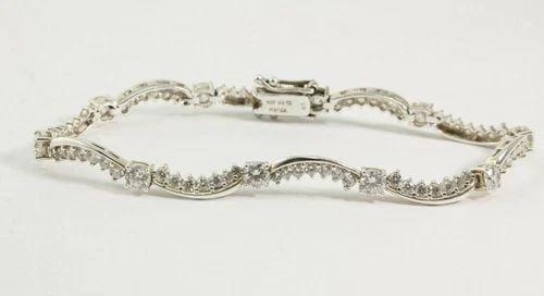 ELEGANT STERLING SILVER BRACELET 9.1 GRAMS (1 of 2)