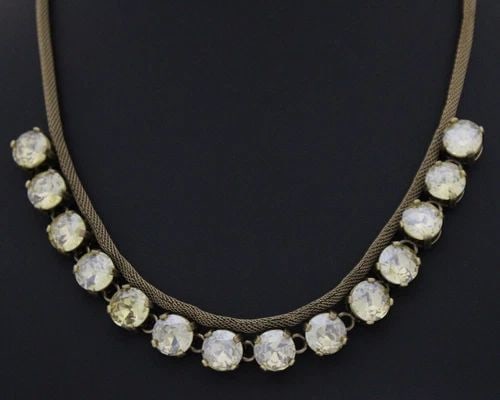 J. CREW GOLD TONED YELLOW GEM STONE STATEMENT 21" NECKLACE: J. CREW GOLD TONED YELLOW GEM STONE STATEMENT 21" NECKLACE Description J. Crew Gold Toned Yellow Gem Stone Statement 21" Necklace Necklace is in great condition. May show signs of wear and/or tear. Ap