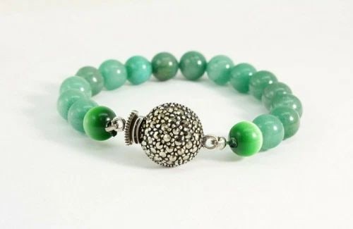 THAILAND GREEN JADE 8MM BEAD BRACELET 925 STERLING SILVER MARCASITE CLASP (1 of 2)