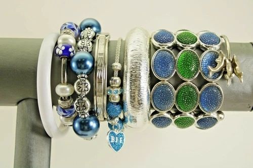 LOT OF 8 VINTAGE BLUE COSTUME BRACELETS ASSORTED STYLES/SIZES FREE SHIPPING!! (1 of 2)