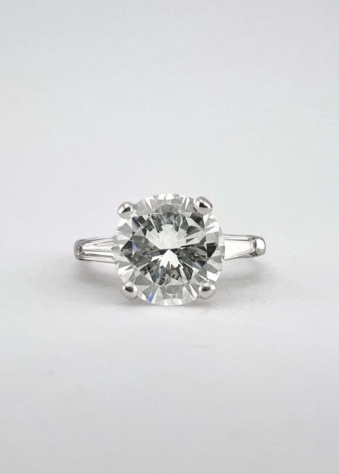 GIA ANTIQUE ART DECO PLATINUM ROUND CUT 1.94CT (G) (VS2) DIAMOND ENGAGEMENT RING: GIA ANTIQUE ART DECO PLATINUM ROUND CUT 1.94CT (G) (VS2) DIAMOND ENGAGEMENT RING GIA Antique Art Deco Platinum Round Cut 1.94ct (G) (VS2) Diamond Engagement Ring Ring Size: 5.25 - Can Be Sized Without