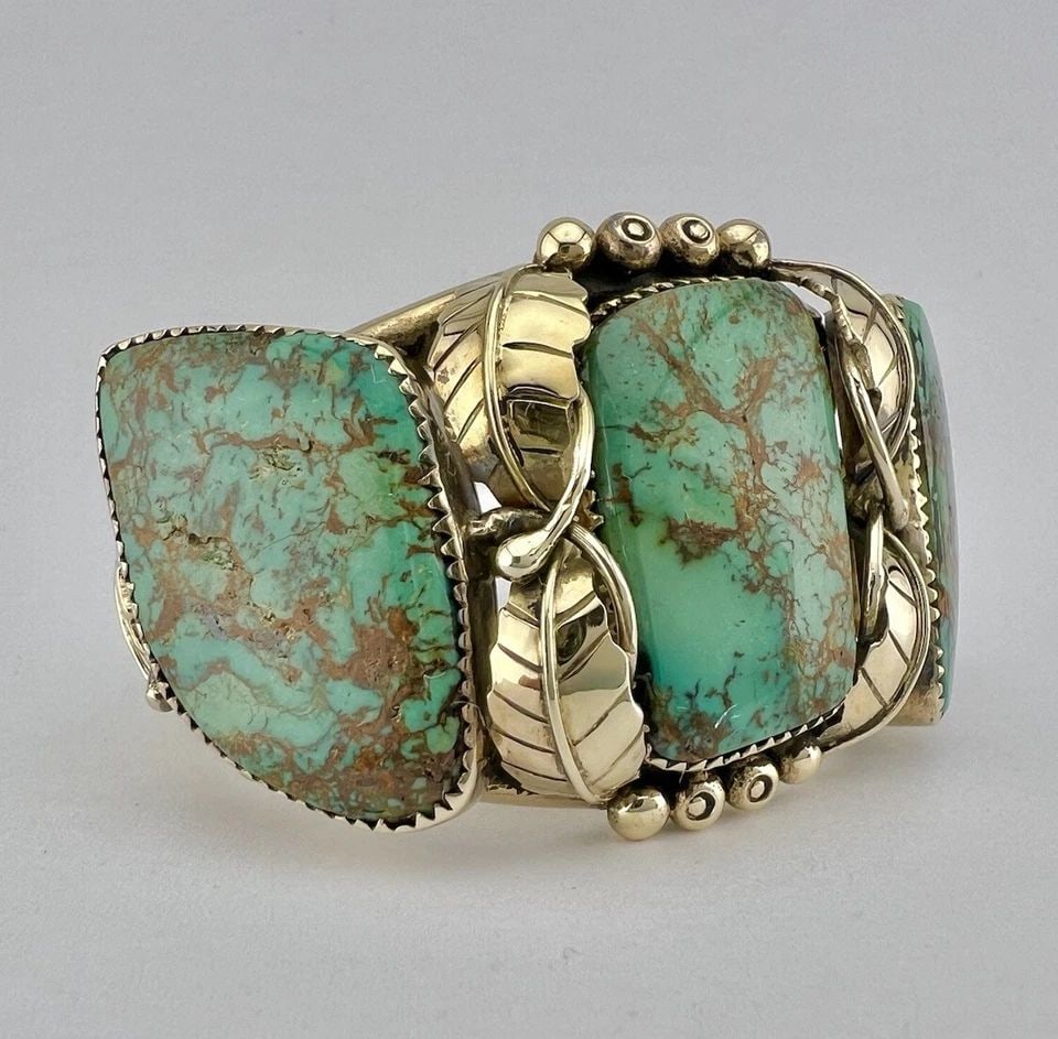 RARE MICHAEL HORSE YAQUI 14K YELLOW GOLD ROYSTON TURQUOISE CUFF BRACELET 77.5G: RARE MICHAEL HORSE YAQUI 14K YELLOW GOLD ROYSTON TURQUOISE CUFF BRACELET 77.5G RARE Michael Horse Yaqui 14k Yellow Gold Royston Turquoise Cuff Bracelet 77.5g Cuff is 4 5/8" Tip to Tip and has a 1" Gap