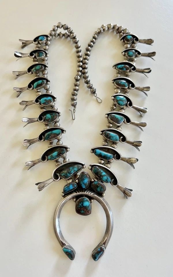 OLD NAVAJO STERLING SILVER LAVENDER PIT BISBEE TURQUOISE SQUASH BLOSSOM NECKLACE: OLD NAVAJO STERLING SILVER LAVENDER PIT BISBEE TURQUOISE SQUASH BLOSSOM NECKLACE RARE OLD Navajo Sterling Silver Lavender Pit Bisbee Turquoise Squash Blossom Necklace This Amazing Museum Quality neckl